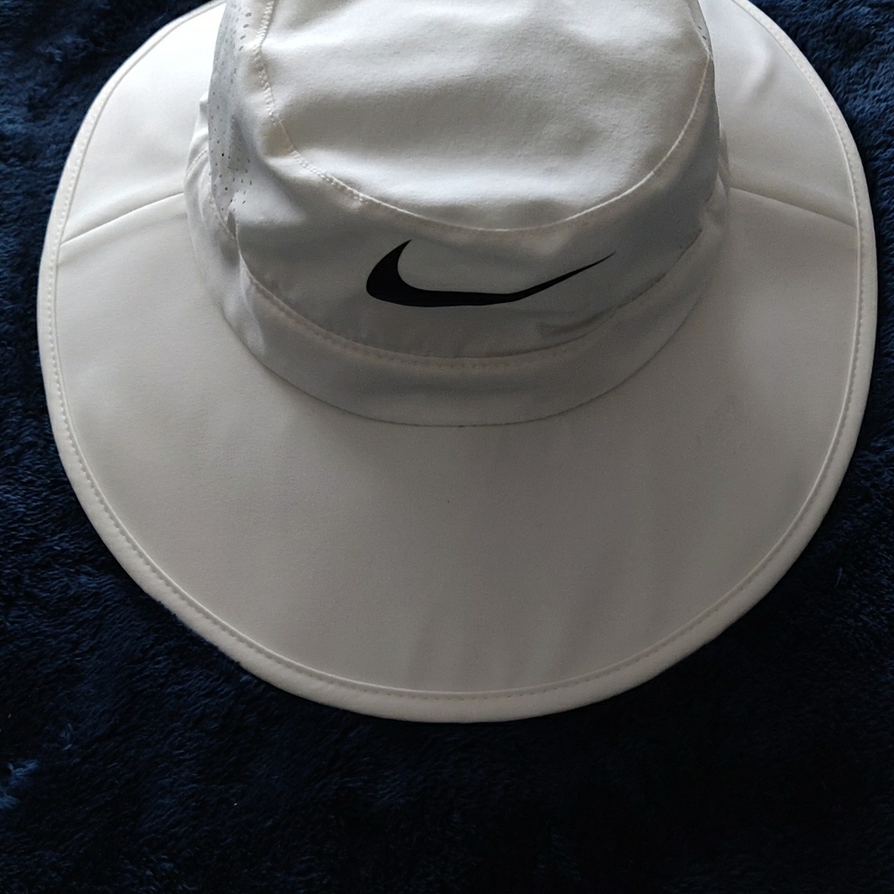 Nike golf dryfit sun shade hat